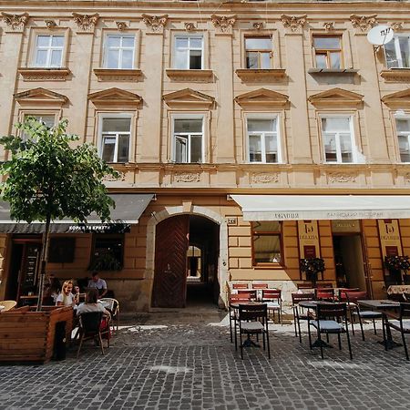 Apartment On Lesi Ukrainky Lviv Exterior foto