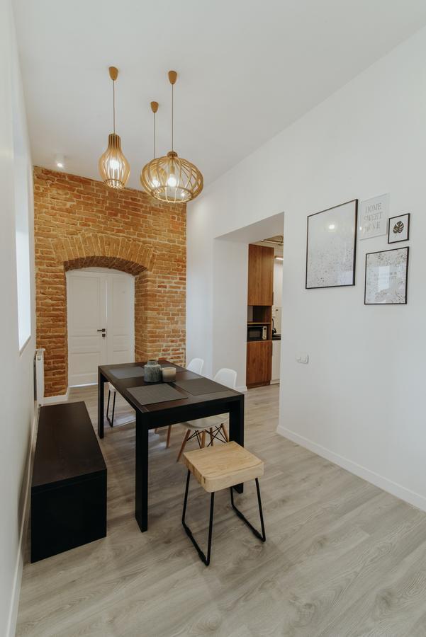 Apartment On Lesi Ukrainky Lviv Exterior foto